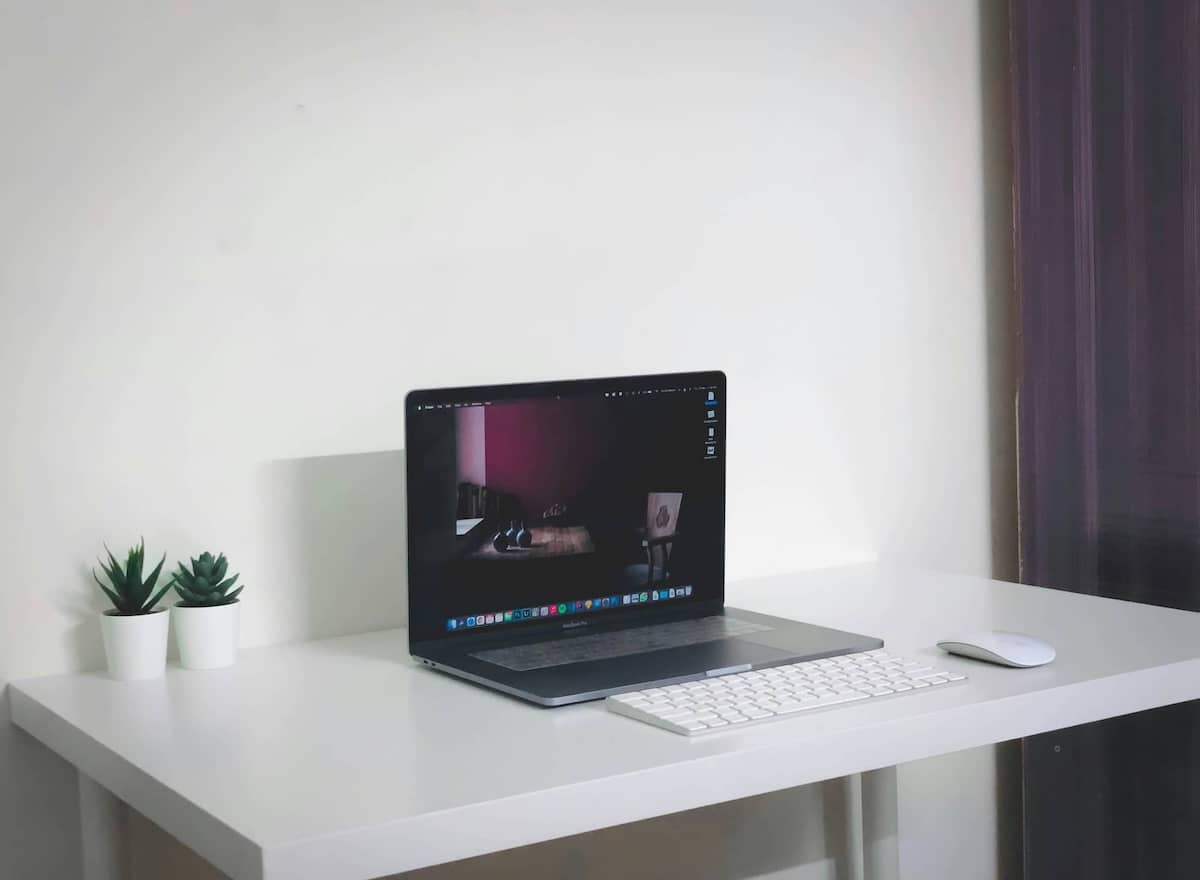 Clean minimal workspace